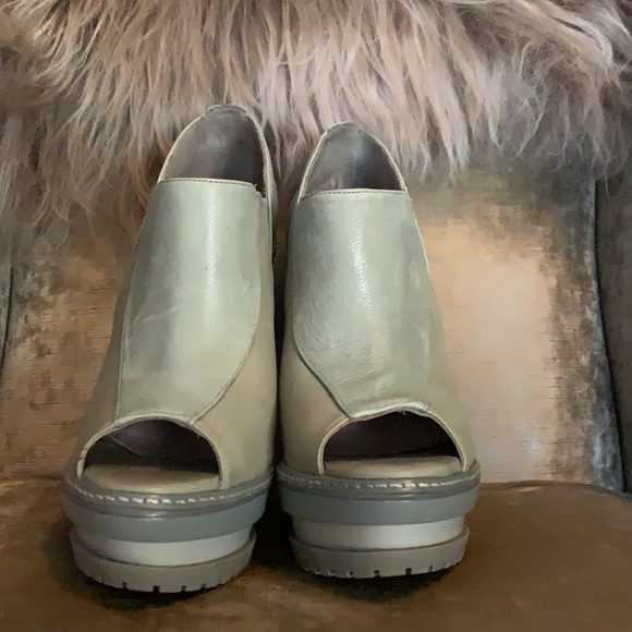 Authentic Herve Leger boots - Picture 2 of 7